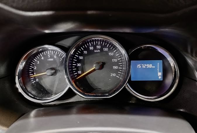 Корекція пробігу Renault Duster фото до та після